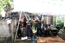Nam sinh lớp 11 và cha ruột chết bất thường dưới giếng sâu