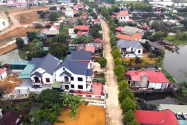 Cận cảnh ngôi làng dân hiến đất mở đường rộng như đô thị ở Thanh Hoá