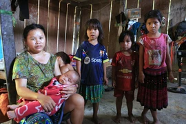 Những thay đổi lớn ở bản đồng bào Mông – Bài 2: Vượt khó, khổ ở bản Tà Cóm nơi mệnh danh 'tam giác vàng' 