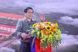 Thủ tướng: Nơi đâu cũng có ánh mắt rạng ngời, phấn khởi của thầy cô giáo, các em học sinh