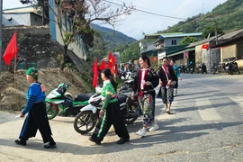 Chùm ảnh cử tri Thanh Hóa rạng ngời trong 'Ngày hội non sông'