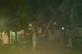 Cháy quán bar, nhiều người hoảng loạn tháo chạy