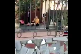 Bảo mẫu có hành vi thô bạo trẻ em để ép ăn