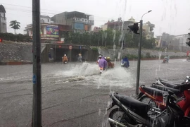 Hải Phòng bất ngờ ngập lụt vì mưa quá to