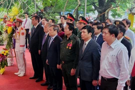 Tưởng niệm 50 năm ngày hy sinh của các Anh hùng liệt sỹ tại Hang Tám Cô