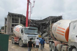 Sập giàn giáo công trình Trung tâm Văn hoá ở Quảng Bình