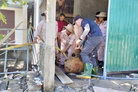 Người dân phát hoảng vì quả bom nặng 340 kg
