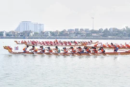  Giải đua thuyền truyền thống vô địch quốc gia tại Quảng Bình