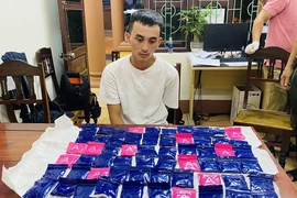 Chỉ trong 2 giờ, bắt 2 kẻ buôn hơn 18.000 viên ma túy tổng hợp