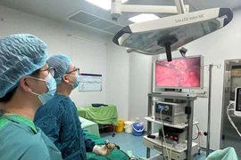 Người đàn ông bị thủng bụng sau khi nghe tiếng 'bụp'