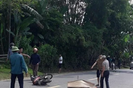Va chạm liên tiếp với 2 xe ô tô, nam thanh niên không qua khỏi