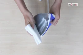 4 cách làm sạch bàn ủi dễ không ngờ