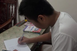 Clip: Học sinh khối 9 tất bật ôn thi vào lớp 10
