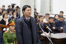 Clip: Ông Đinh La Thăng đang tự bào chữa