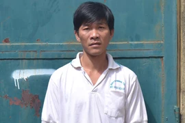 Bắt giam người cha xích cổ con vào cột điện rồi đánh dã man