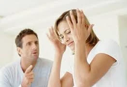 Làm chồng, tránh những câu nói 'châm ngòi' này