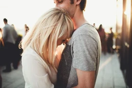 36 câu hỏi có thể khiến 2 người lạ yêu nhau