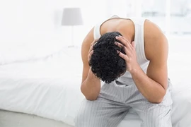 Nửa đêm gãy súng, đừng quá xấu hổ…