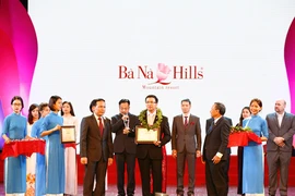 Bà Nà Hills nhận danh hiệu khu du lịch hàng đầu Việt Nam