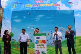 Phát động Sữa học đường năm học 2016-2017