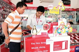 Để thị trường tự điều chỉnh lãi suất vay tiêu dùng
