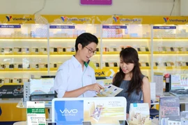 Tổ chức tín dụng trước nguy cơ '1 cổ 2 tròng'