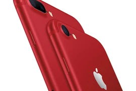 Thế Giới Di Động giao những chiếc iPhone 7 Red đầu tiên