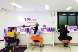 Có tiền trong túi, nên mua ô tô hay gửi tiết kiệm?