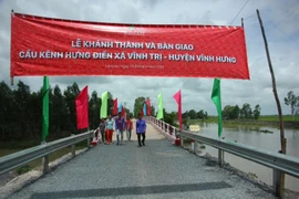 Nhịp cầu nối niềm vui người dân xã Vĩnh Trị, tỉnh Long An