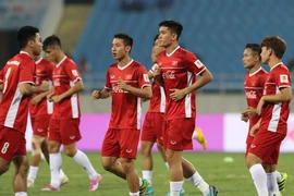 Coca-Cola trao tặng lon vàng chúc mừng đội tuyển Việt Nam
