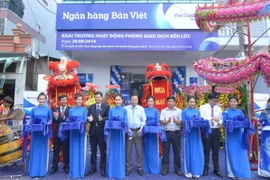 NH Bản Việt khai trương Phòng giao dịch Bến Lức, Long An