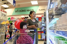 Bột giặt, sữa tắm… đồng giá 100.00đ tại Co.opmart Duyên Hải