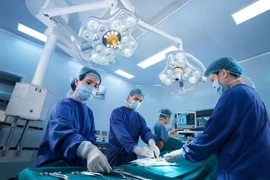 Xuất viện trong ngày sau mổ thoát vị bẹn, cắt túi mật nội soi 
