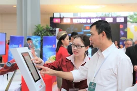 Tải app HDBank - Rinh Vespa sành điệu