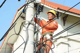 EVN giảm hơn 6.800 tỉ đồng hỗ trợ tiền điện vì dịch COVID-19