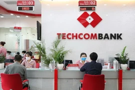 Techcombank lãi 6.700 tỉ đồng trong 6 tháng