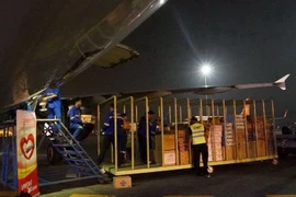 Vietjet miễn phí vận chuyển hàng hóa cứu trợ tới miền Trung