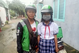 Chuyện nữ tài xế vất vả mưu sinh mà vẫn mê làm từ thiện