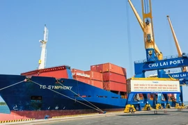 THACO xuất khẩu hơn 200 ô tô và linh kiện phụ tùng