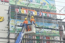 Cảnh báo tình trạng vi phạm hành lang bảo vệ an toàn lưới điện