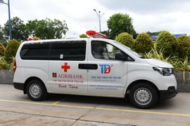 Agribank tài trợ Bệnh viện TP. Thủ Đức xe cứu thương