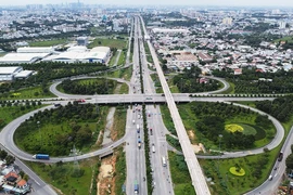 Đầu tư công thúc đẩy phát triển kinh tế và liên kết vùng
