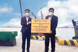 T&T Group và SHB tặng xe cứu thương hỗ trợ Quảng Trị, Quảng Bình chống dịch