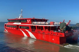 Mạng bán vé tàu cao tốc trực tuyến đi du lịch biển đảo tại Việt Nam