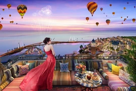 The Sky: tòa tháp độc tôn ở Thị trấn Địa Trung Hải