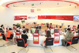 Tương đương 40% dân số dùng dịch vụ của 3 ngân hàng tư nhân: MB, Techcombank và ngân hàng nào nữa?