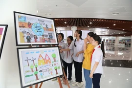 Em vẽ tranh, dựng video… tuyên truyền tiết kiệm điện 