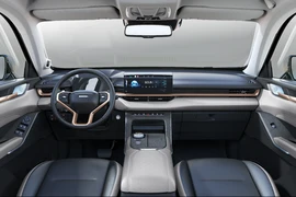 Bắt gặp mẫu SUV lạ trên đường phố Hà Nội