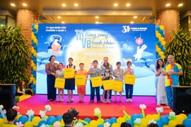 ‘Tô trăng vàng, Vẽ hạnh phúc’ đến với hàng ngàn trẻ em trên toàn quốc
