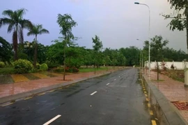 Khách hàng cần làm gì khi bị 'găm' sổ đỏ?